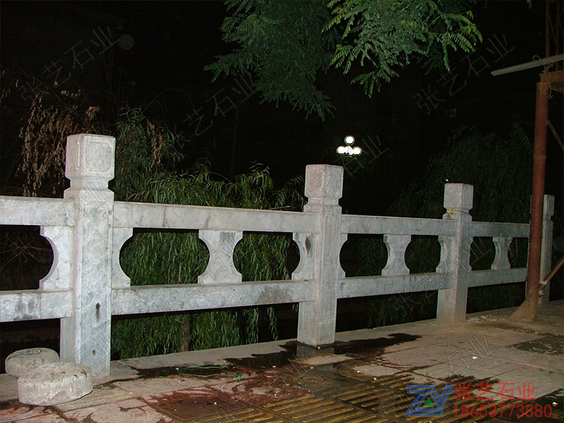 簡(jiǎn)易石欄桿