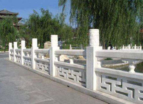 如何對花崗巖石欄桿進(jìn)行保養(yǎng)！